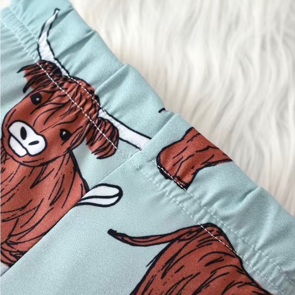 Adorable Baby Boy P.j.’s with Highland Cows - Picture 7 of 7